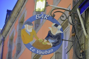 Mezzi pubblicitari e segnaletica stradale ex artt.134 e 136 Reg.CDS